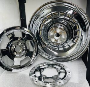 Rims for V-ROD Vrsca 2005 in Chrome 18 rear 19 front